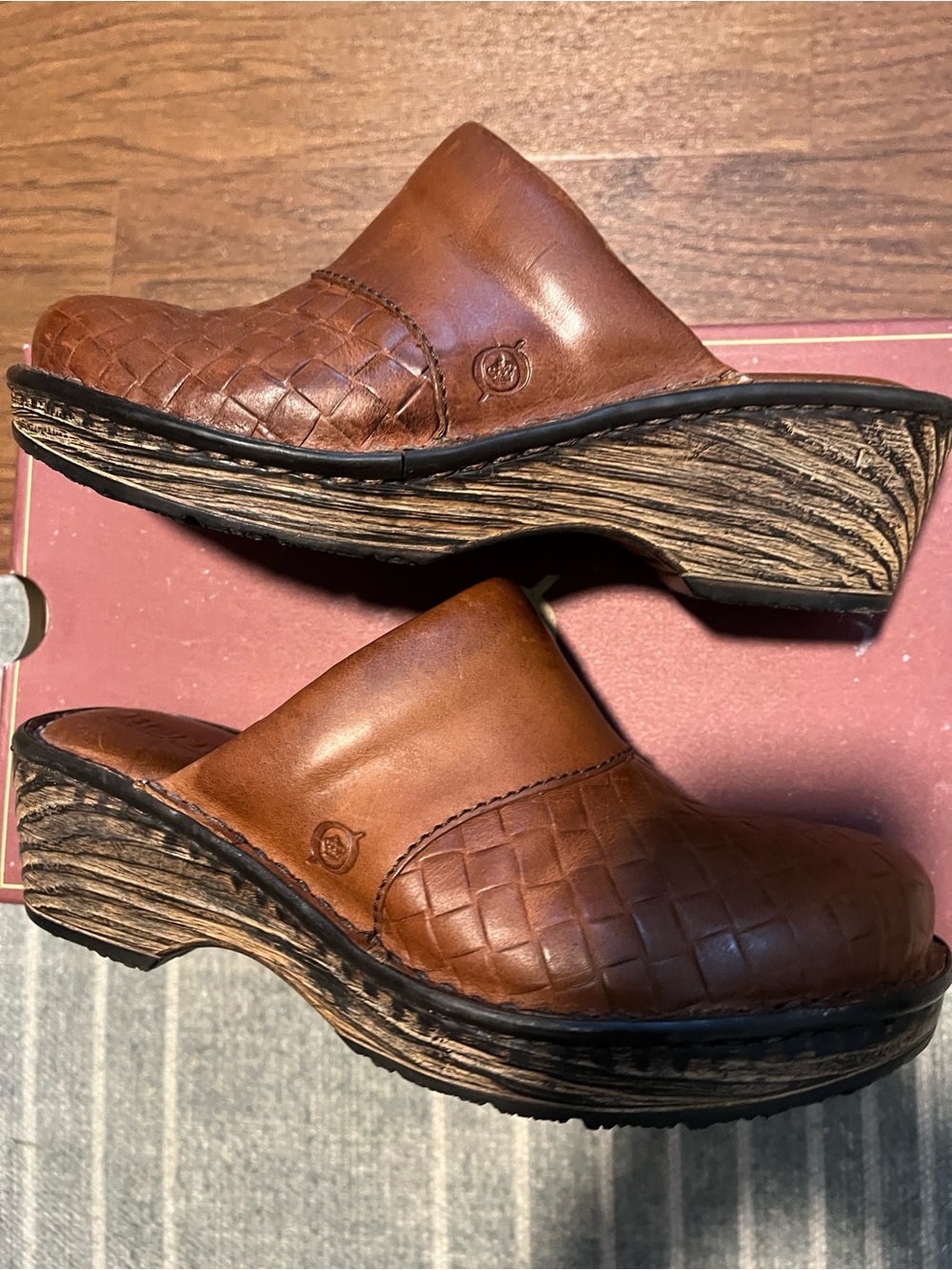 Born Designer Brown Woven Leather Slip-On Clogs size 6 - Picture 3 of 13